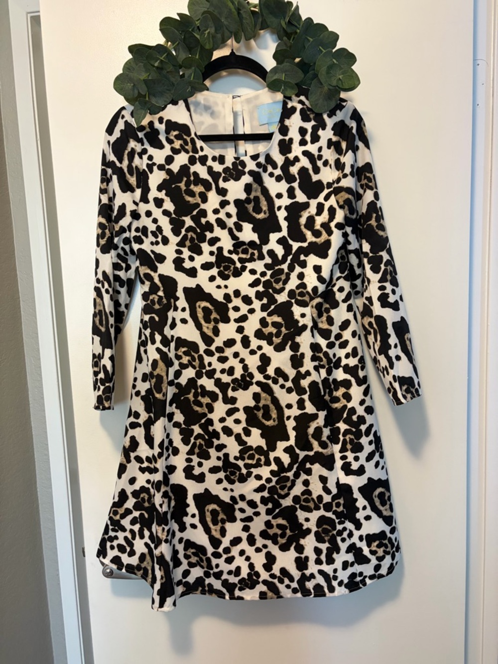 CeCe Black and Cream Leopard-Print Long Sleeve Dress